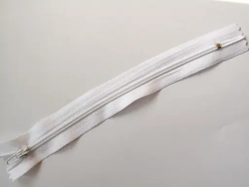 Zips špirálový šatový 3mmx 18cm/biely