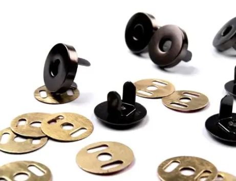 Zapínanie na tašky magnet 18mm/nikel čierny