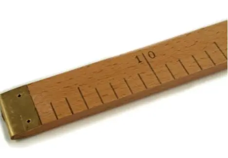 Meter krajčírsky drevený ciachovaný/natur