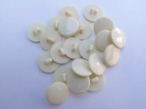 Gombík SP hladký 18mm/zelenkavo smotanový