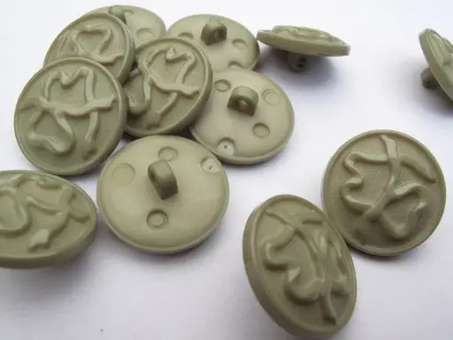 Gombík SP hladký motýľ 22mm/olivový zelený