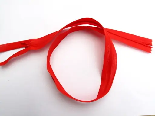 Zips skrytý dederón 60cm/červený