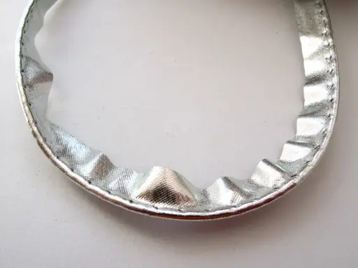 Výpustka lamé metal 10mm/strieborná