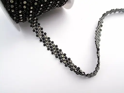 Borta plast s perlami a kamienkami 15mm/kryštal - čierna