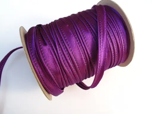 Výpustka saténová laserová 12mm/fialová purpur