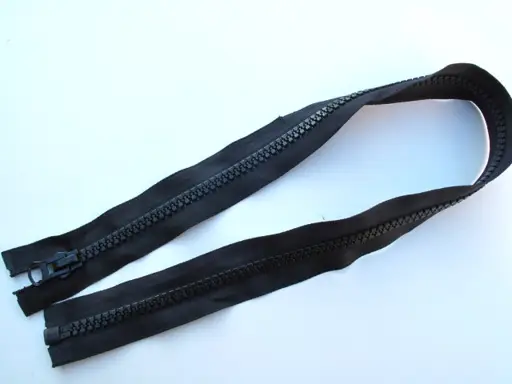 Zips kostený deliteľný 7mmx65cm/čierny
