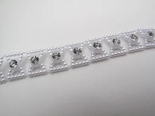 Borta plast s kamienkami mašle 12mm/kryštal- biele