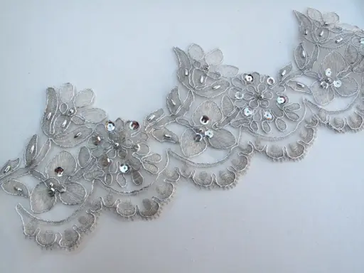Krajka bordúrová korálky a flitre 115mm/strieborná