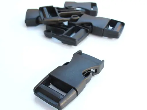 Spona ľadvinková plastová 20mm/čierna
