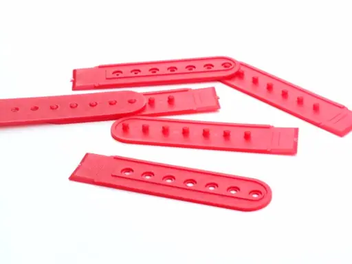 Zapínanie na šiltovky plastové posuvné 2x20x80mm/červené