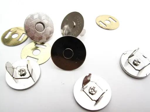 Zapínanie na tašky magnet 18mm/nikel