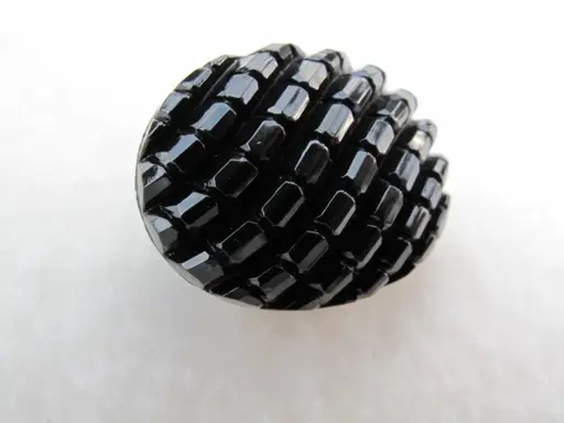 Gombík SP zdobený krajkový výrez 20mm/čierny