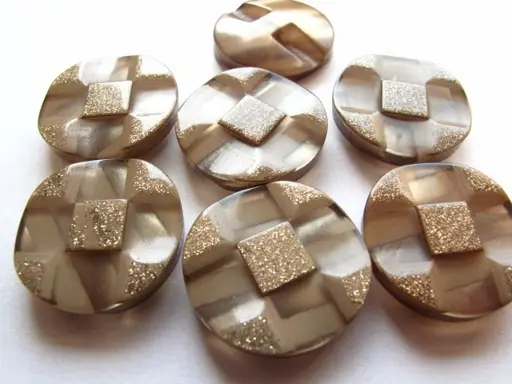 Gombík SP glitre štvorec 22mm/kapučino
