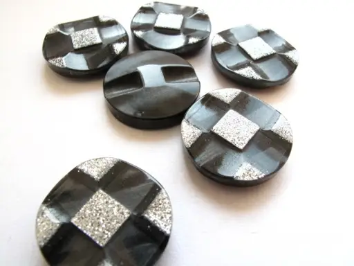 Gombík SP glitre štvorec 22mm/antracit