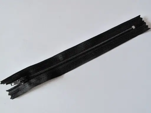 Zips špirálový šatový 3mmx20cm/čierny