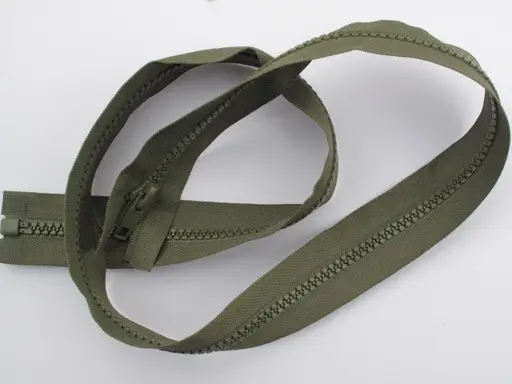 Zips kostený deliteľný 80cm/army zelený