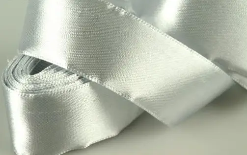 Saténová stuha 25mmx5m/striebornosivá