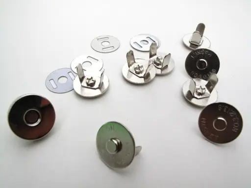 Zapínanie na tašky magnet 15mm/nikel