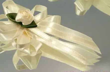 Mašlička svadobná s ružičkou 6x11cm/krémová