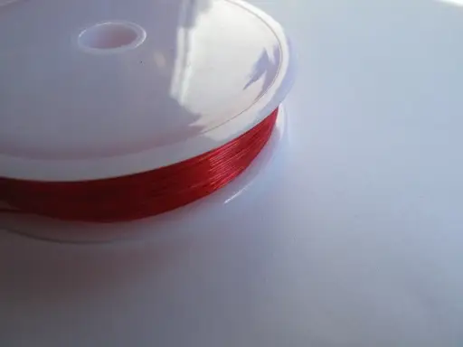 Vlasec na bižutériu silikónový 0,6mmx18m/červený