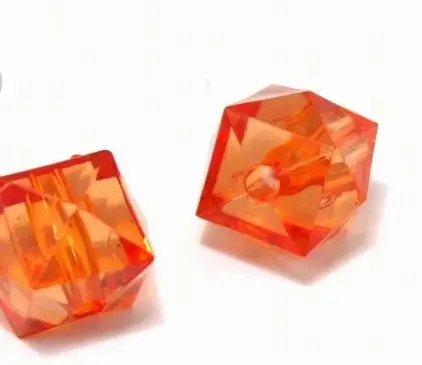 Korálky plastové kocky 10x10mmx 100ks/oranžové