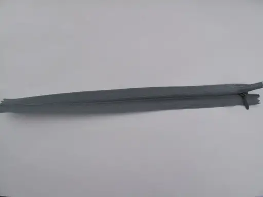 Zips skrytý dederón 18cm/sivý