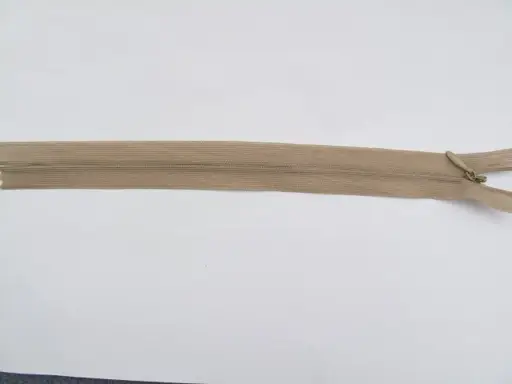 Zips skrytý dederón 18cm/kapučino