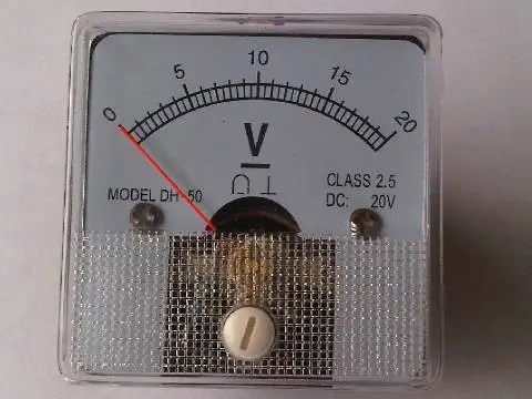 Voltmeter  1-20V na 12V systémi, univerzálny