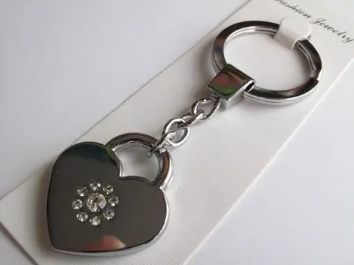 Prívesok na kabelku a kľúče 3,5cm srdce s kvietkom/kryštál- nikel