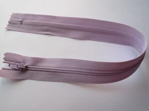Zips špirálový nedeliteľný 3mmx30cm/levandulový