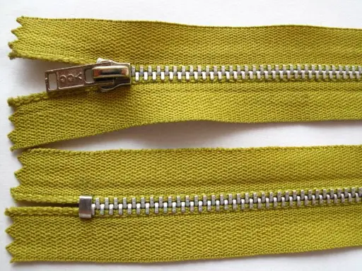 Zips kovový nedeliteľný 4mmx 18cm/khaki zlatá