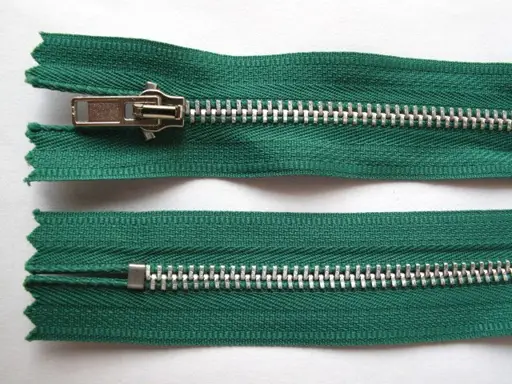 Zips kovový nedeliteľný 4mmx 18cm/zelený trávový