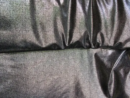 Úplet Polyester elastický hologram/strieborný tmavý
