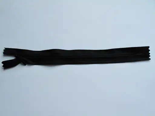 Zips skrytý polyesterový 20cm/čierny