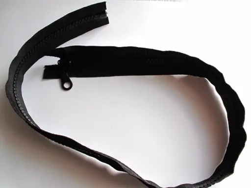 Zips kostený deliteľný 70cm/čierny