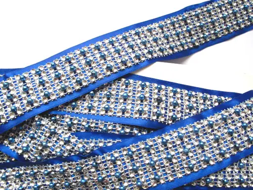 Borta saténová s kamienkami a perličkami 38mm/strieborno- parížska modrá