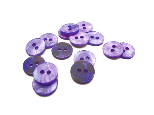 Gombík dvojdierkový košeľový perleťový hladký 13mm/fialový purpurový púdrový