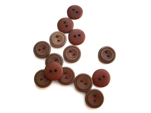 Gombík dvojdierkový matný kruh s patinou 15mm/medeno- čokoládový