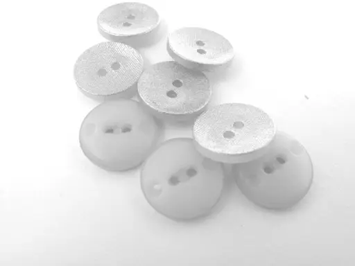 Gombík dvojdierkový košeľový plátno metal 15mm/strieborný