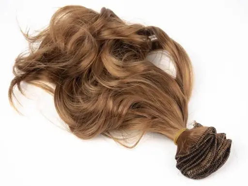 Vlasy pre bábiku lokne 33x100cm/medeno hnedé