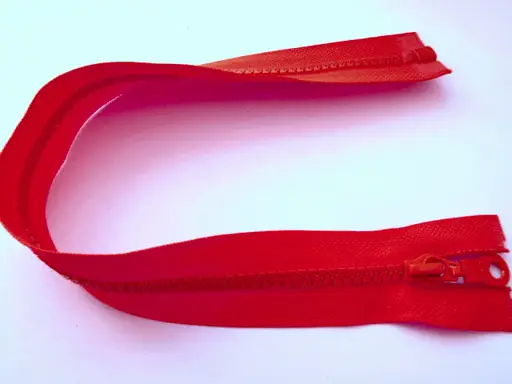 Zips kostený deliteľný 55cm/červený