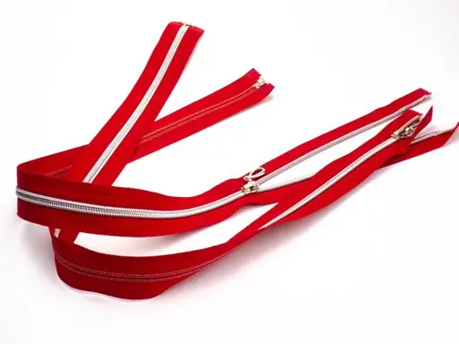 Zips ozdobný špirálový deliteľný ozdobné tiahlo 5mmx 60cm/strieborno- červený