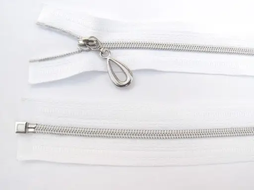 Zips ozdobný špirálový deliteľný ozdobné tiahlo 5mmx 70cm/strieborno- biely
